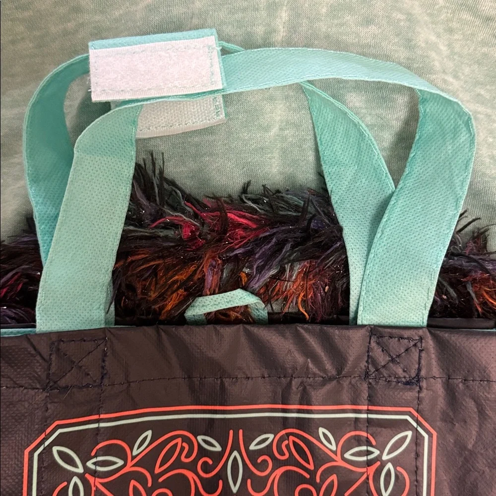 Perfect condition Kroger six slot sectional wine bottle holder reusable bag.